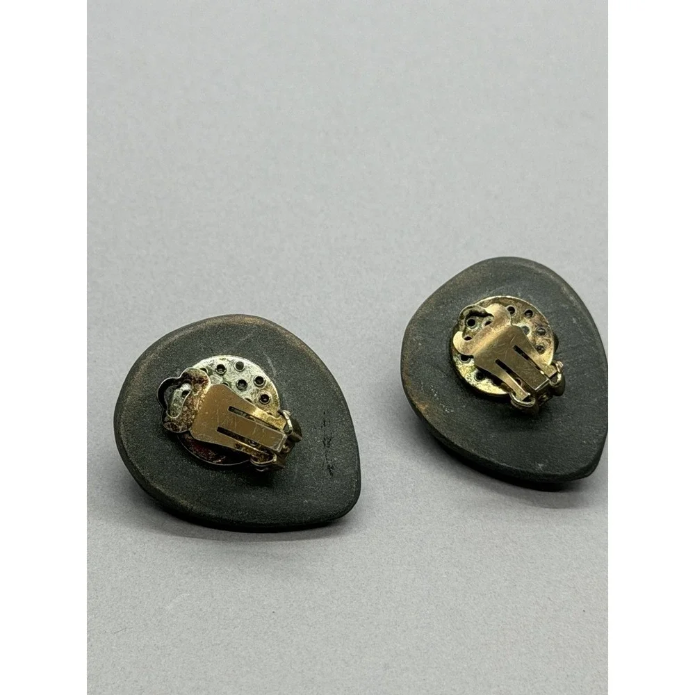 Vintage Tear Drop Faceted Glass Center Stone Clip On Earrings Black Gold Tone